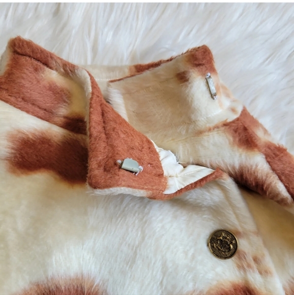 Vtg Faux Cowhide Cape Bronze Button One Size Boho Cowboy Handmade One Of Kind - Picture 6 of 10